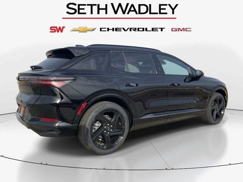 New 2026 Chevrolet Equinox EV RS image 3