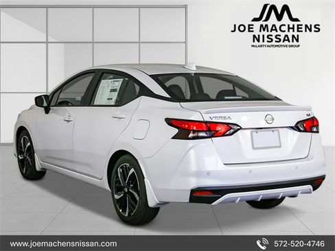 New 2025 Nissan Versa SR w/ Trunk Package image 2