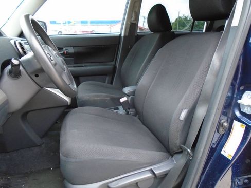 Used 2008 Scion xB FWD image 8