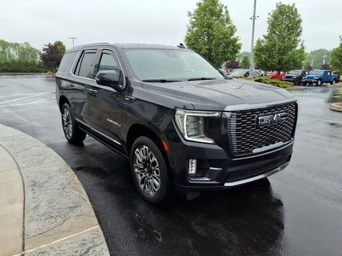 Used 2023 GMC Yukon Denali Ultimate AWD/4WD image 4