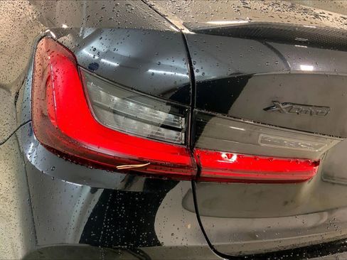 Used 2023 BMW M3 Competition w/ M Carbon Exterior Package image 28