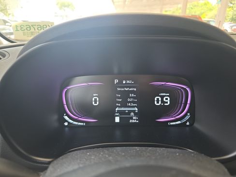 Certified 2025 Kia Soul LX w/ LX Technology Package FWD image 18