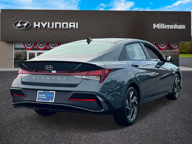 Certified 2025 Hyundai Elantra Sport FWD image 5