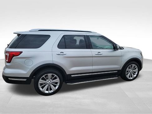 Used 2018 Ford Explorer Limited w/ Equipment Group 301A AWD/4WD image 19