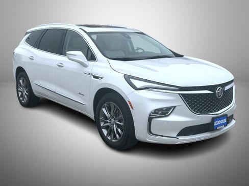 Certified 2023 Buick Enclave Avenir w/ Avenir Technology Package AWD/4WD image 3