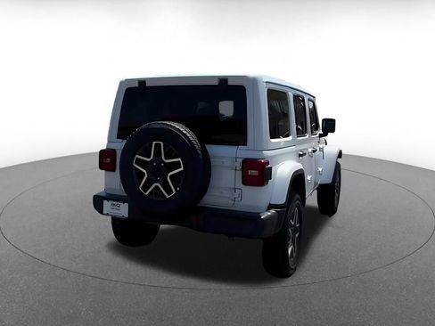 Used 2025 Jeep Wrangler Unlimited Sahara AWD/4WD image 14