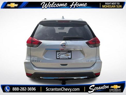 Used 2017 Nissan Rogue SL w/ SL Premium Package AWD/4WD image 4