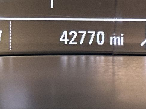 Used 2022 Chevrolet Colorado LT w/ Fleet Safety Package image 29