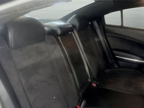 Used 2018 Dodge Charger GT image 25