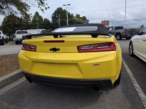 Used 2018 Chevrolet Camaro SS image 35