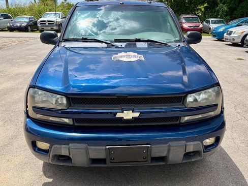Used 2004 Chevrolet TrailBlazer LT w/ LT Package 1 AWD/4WD image 2