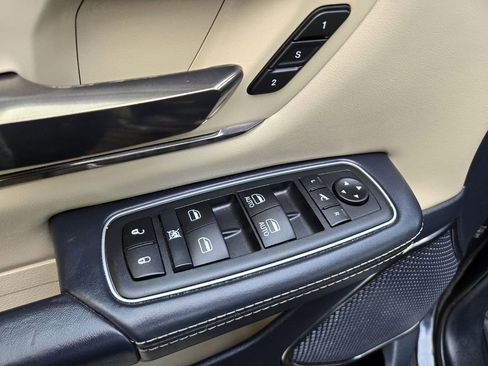 Used 2020 RAM 1500 Limited w/ Body Color Bumper Group image 27