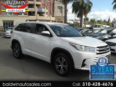 Used 2017 Toyota Highlander LE w/ Carpet Mat Package