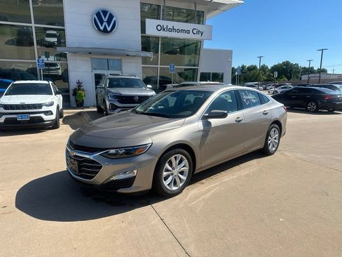 Used 2024 Chevrolet Malibu LT FWD image 1