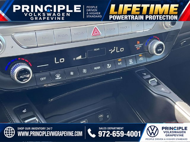 Used 2024 Kia Telluride EX w/ EX Captain's Chair Package FWD image 21
