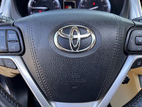 Used 2019 Toyota Highlander Limited Platinum image 15