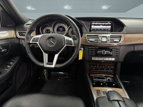 Used 2014 Mercedes-Benz E 350 Sedan image 26