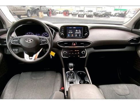 Used 2020 Hyundai Santa Fe SE image 16
