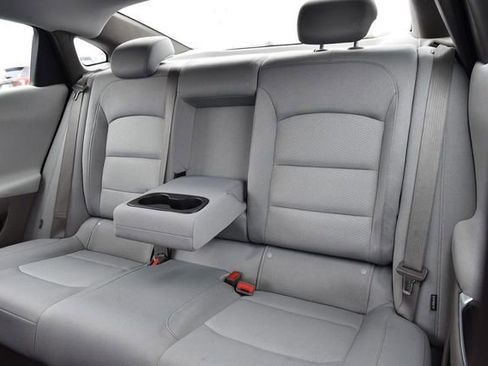 Used 2022 Chevrolet Malibu LT FWD image 19