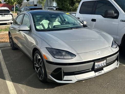 Used 2023 Hyundai Ioniq 6 Limited RWD image 2
