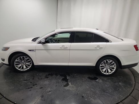 Used 2019 Ford Taurus Limited image 4