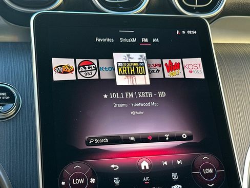 New 2026 Mercedes-Benz GLC 300 image 34