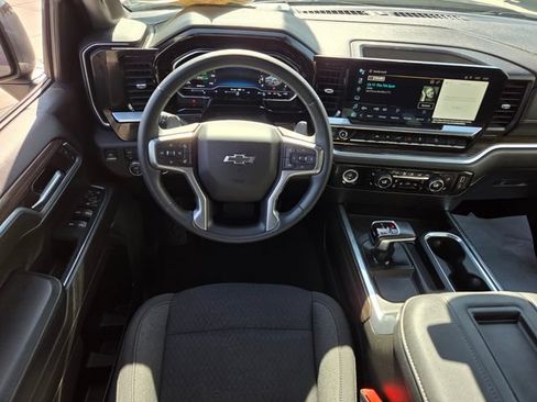 Used 2022 Chevrolet Silverado 1500 RST AWD/4WD image 12