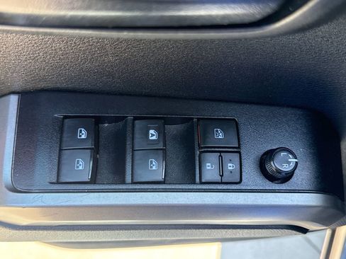 Used 2023 Toyota Tacoma SR5 RWD image 14