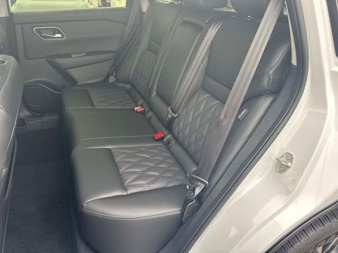 New 2026 Nissan Rogue Platinum AWD/4WD image 16