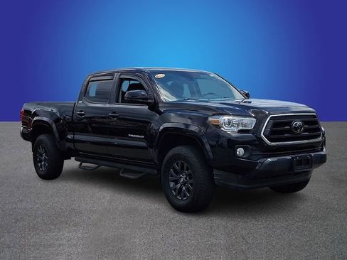 Used 2021 Toyota Tacoma SR5 AWD/4WD image 3