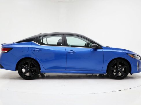 Used 2024 Nissan Sentra SR w/ Lighting Package image 3