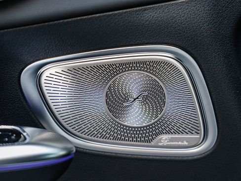 New 2025 Mercedes-Benz GLC 300 image 23