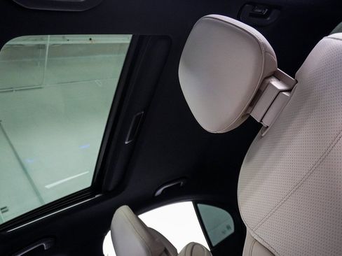 Used 2024 Mercedes-Benz C 300 4MATIC Sedan image 8