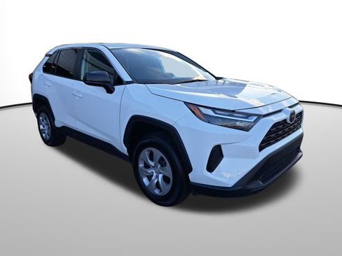 Used 2025 Toyota RAV4 LE image 8