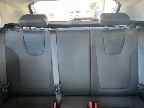 Used 2025 Buick Encore GX Preferred image 36