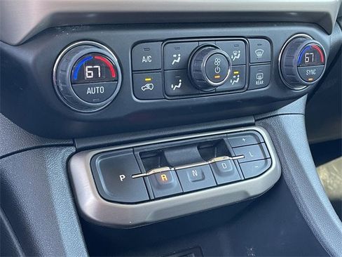 Used 2023 GMC Acadia Denali image 18