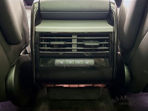 Used 2023 Land Rover Range Rover Sport SE image 31