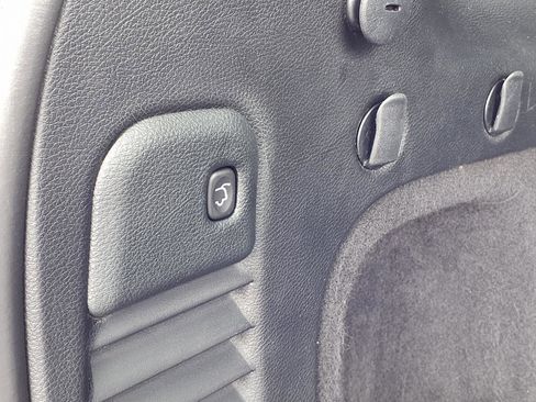 Used 2018 Jeep Grand Cherokee Altitude image 22