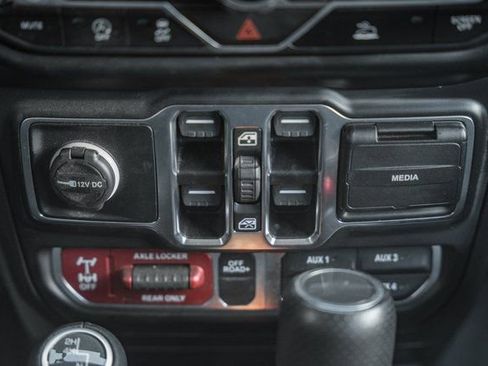 Used 2023 Jeep Gladiator Mojave w/ LED Lighting Group image 38