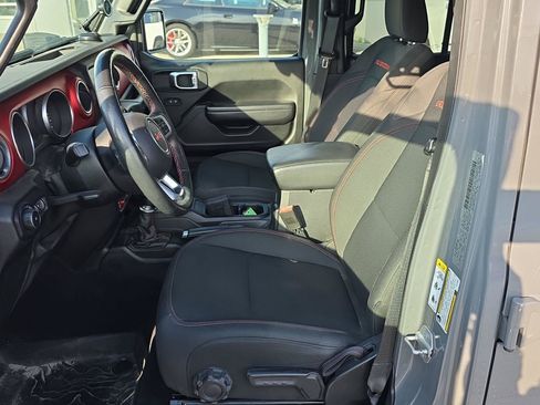 Used 2020 Jeep Wrangler Unlimited Rubicon AWD/4WD image 17
