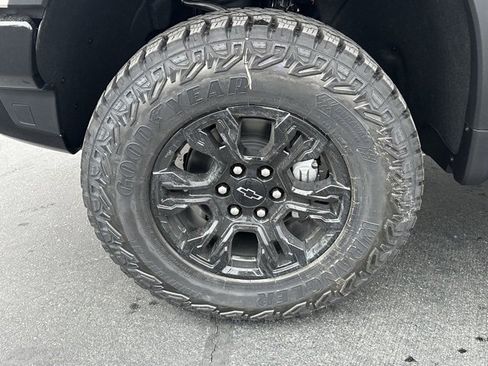 New 2026 Chevrolet Silverado 1500 ZR2 image 32