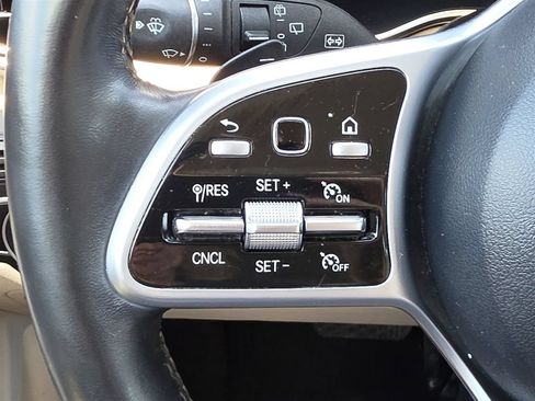 Used 2022 Mercedes-Benz GLC 300 4MATIC w/ Premium Package Lite image 24