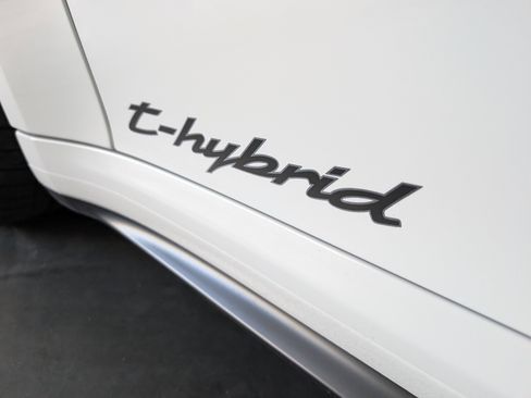 Used 2025 Porsche 911 Carrera 4 GTS image 22