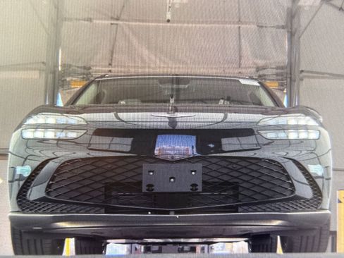 Used 2025 Genesis GV60 Advanced image 11