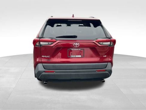 Used 2019 Toyota RAV4 LE w/ Carpet Mat Package image 6