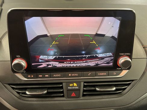 Used 2021 Nissan Altima 2.5 SR w/ SR Premium Package image 12