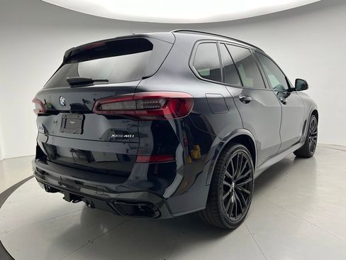 Used 2022 BMW X5 xDrive40i w/ M Sport Package AWD/4WD image 3