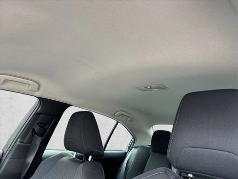 Used 2022 Toyota Corolla LE image 20