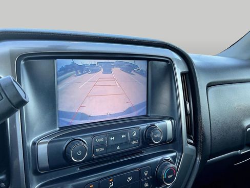 Used 2018 Chevrolet Silverado 1500 LT RWD image 28