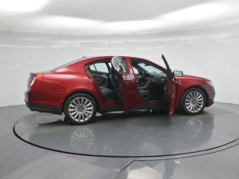 Used 2013 Lincoln MKS AWD image 4
